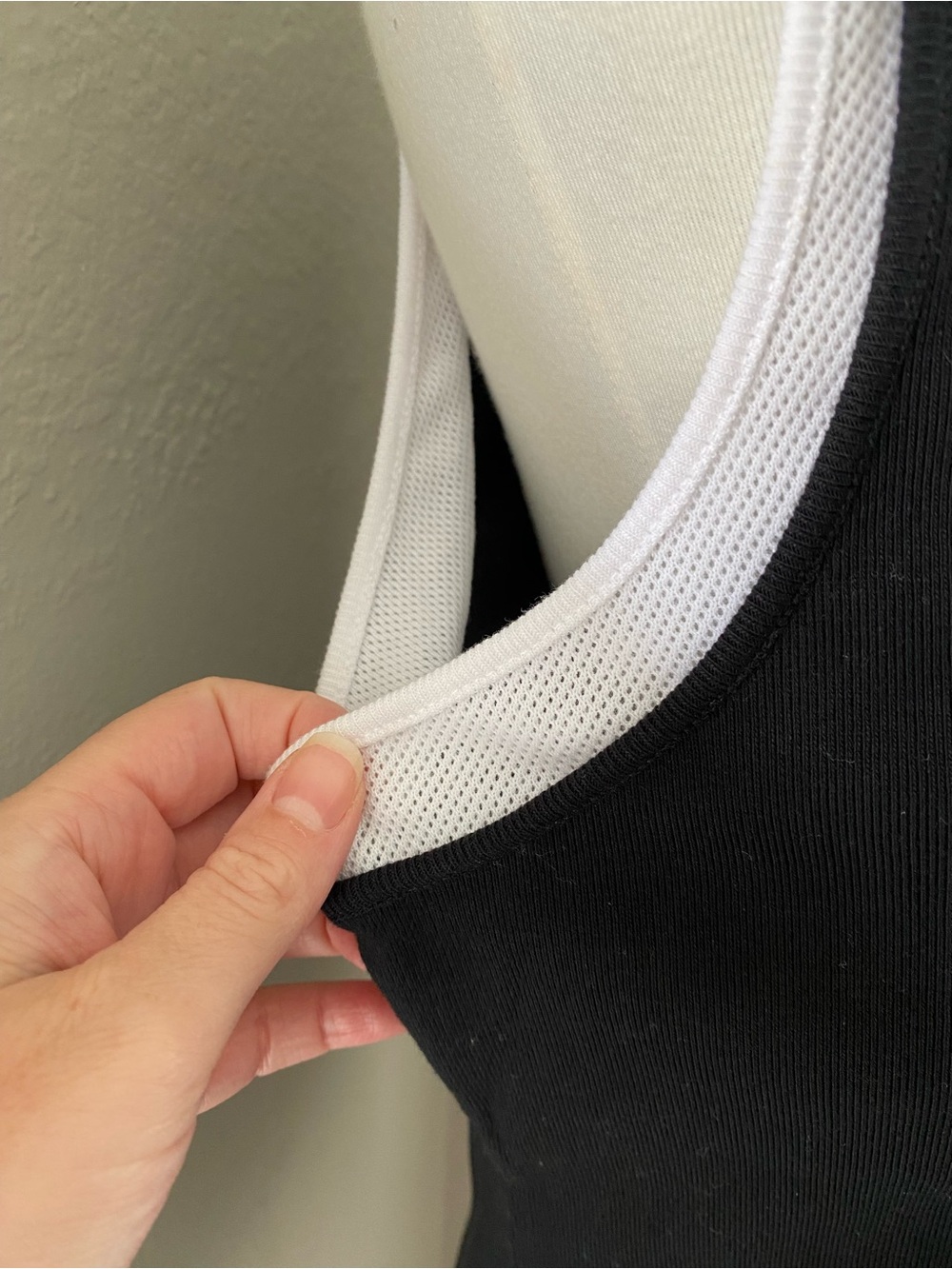 Vtg NWT Black Double Layer Ruche Mesh Sporty Tank Top Minimalist Everyday Casual - Picture 3 of 11